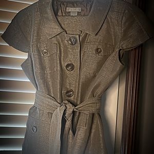 Ann Taylor fine Italian materiel. Size 6